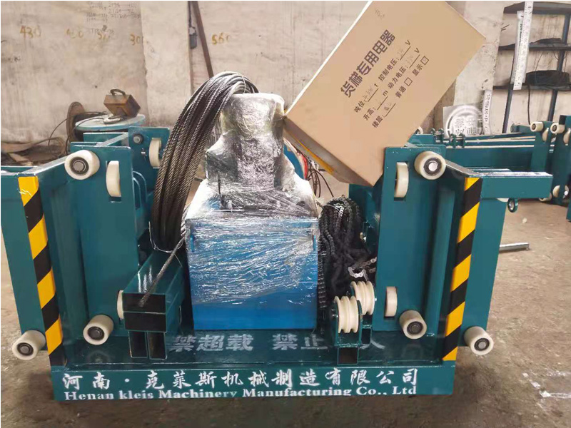 鏈條導軌式液壓升降作業(yè)平臺